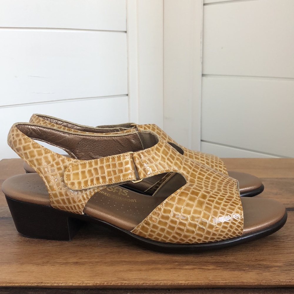 SAS Suntimer Croc Embossed Sandals - Picture 3 of 17